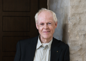 Portrait Prof. Dr. Dirk Neuhaus